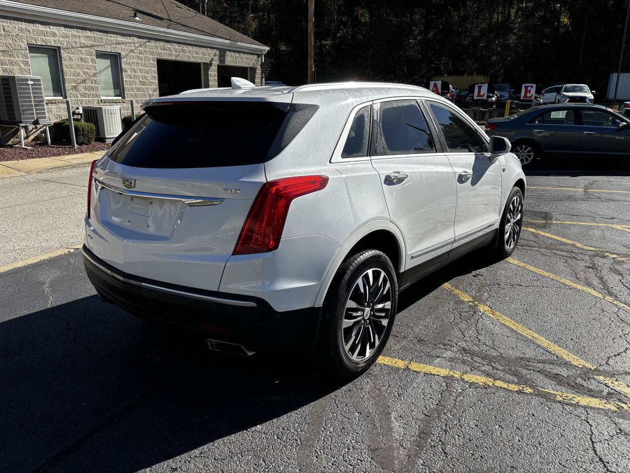 Used 2018 Cadillac XT5 Premium Luxury AWD/4WD image 7