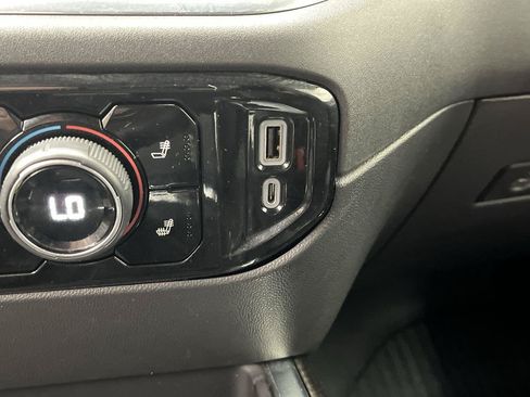 Certified 2022 Chevrolet Silverado 1500 RST AWD/4WD image 26