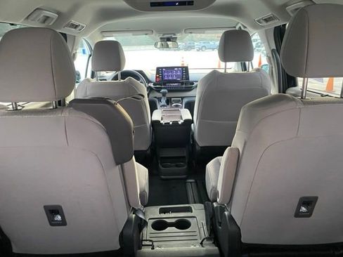 Certified 2023 Toyota Sienna LE image 13