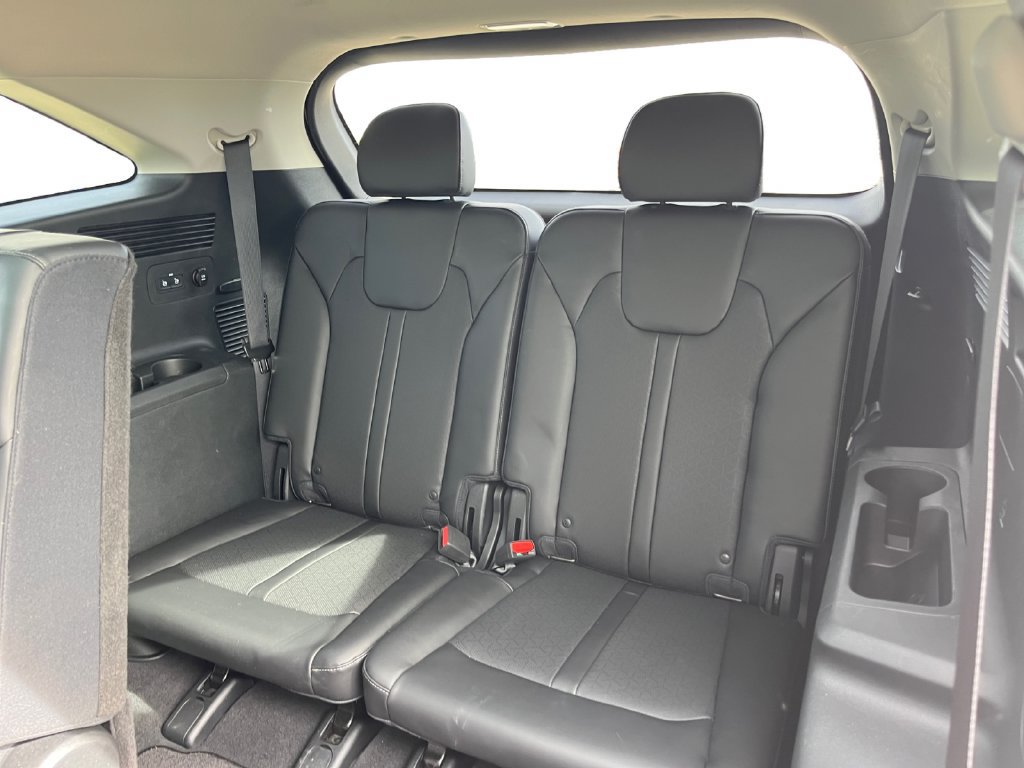 Used 2023 Kia Sorento S w/ Panoramic Sunroof Package AWD/4WD image 28