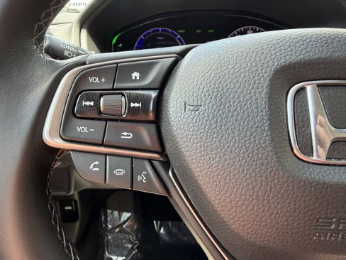 Used 2019 Honda Accord Touring image 32