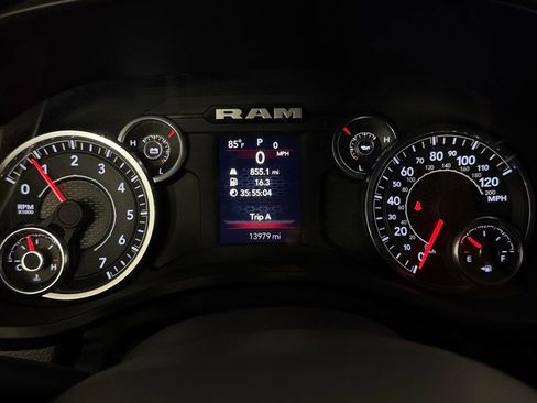 Used 2025 RAM 1500 Big Horn RWD image 15