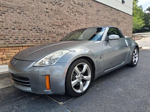 Used 2006 Nissan 350Z Touring RWD image 1