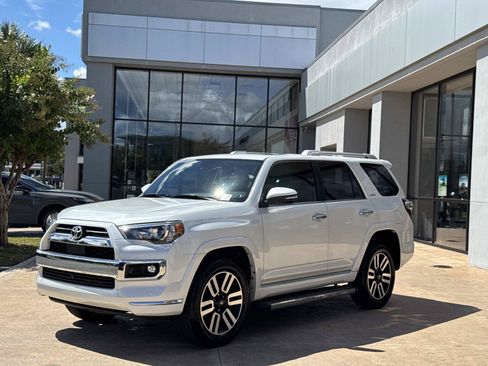 Used 2024 Toyota 4Runner Limited AWD/4WD image 7