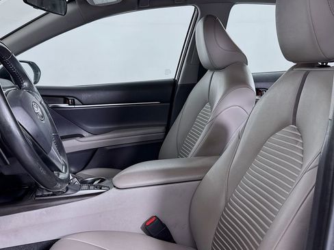 Used 2023 Toyota Camry SE AWD/4WD image 9