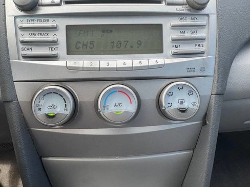 Used 2011 Toyota Camry FWD image 16