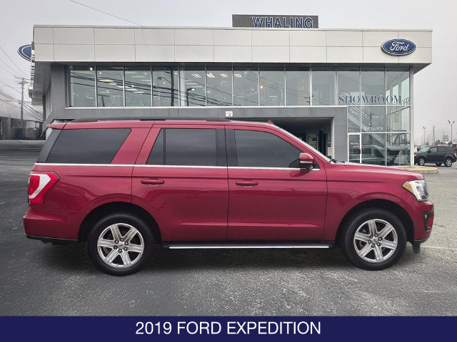 Used 2019 Ford Expedition XLT w/ Equipment Group 202A RWD image 9