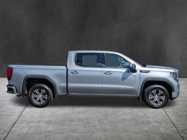 Used 2025 GMC Sierra 1500 SLT AWD/4WD image 4
