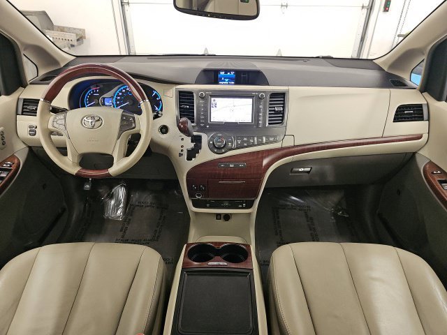Used 2013 Toyota Sienna Limited w/ Premium Pkg AWD/4WD image 35