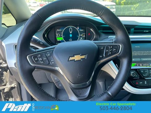 Used 2017 Chevrolet Bolt Premier w/ Driver Confidence II Package FWD image 32