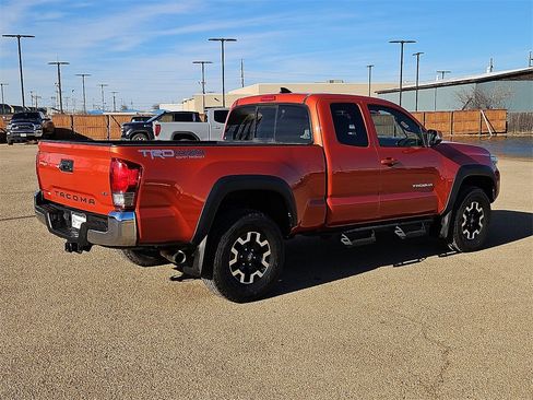 Used 2016 Toyota Tacoma TRD Off-Road w/ Towing Package image 8