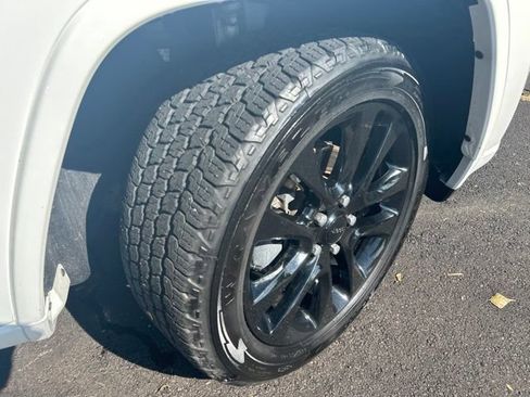 Used 2018 Jeep Grand Cherokee Altitude AWD/4WD image 30