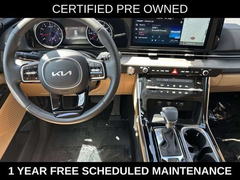 Used 2024 Kia Carnival EX FWD image 18