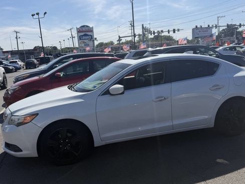 Used 2015 Acura ILX w/ Technology Package FWD image 7