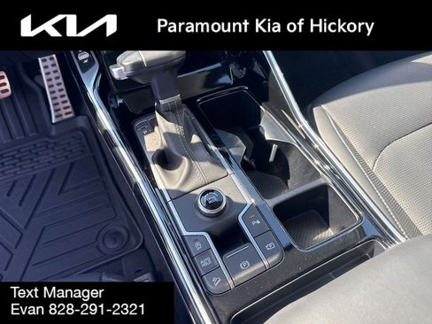 Used 2025 Kia Sorento SX FWD image 31