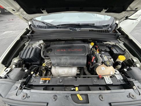 Used 2016 Jeep Renegade 75th Anniversary image 18