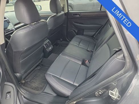 Used 2018 Subaru Outback 2.5i Limited image 5
