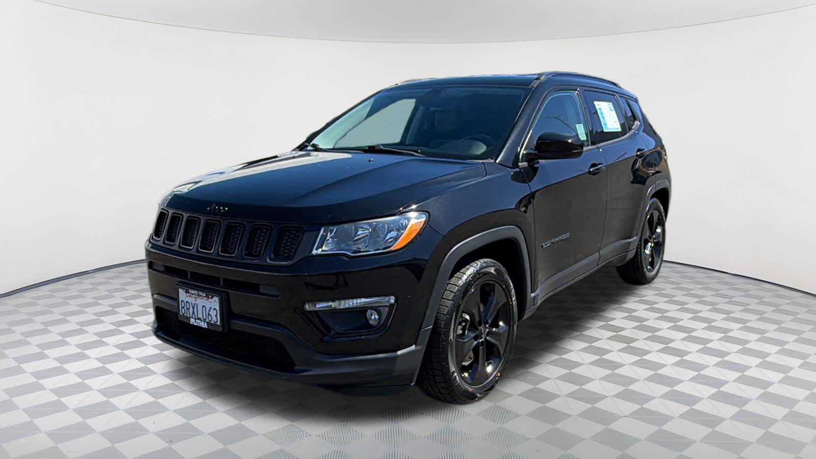 Used 2020 Jeep Compass Latitude FWD image 1