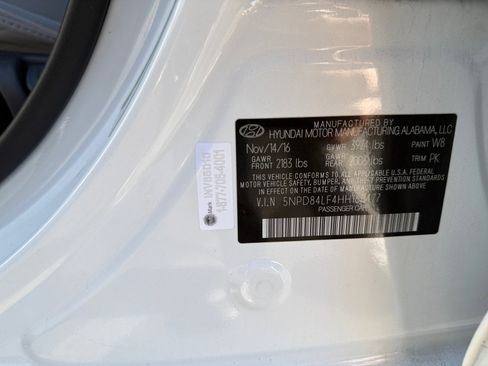 Used 2017 Hyundai Elantra SE image 25