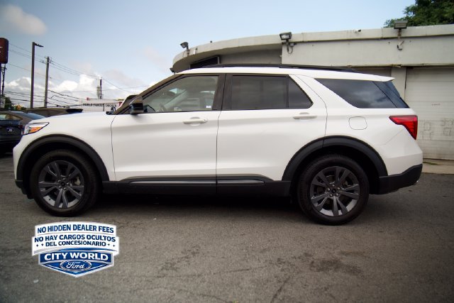 Certified 2023 Ford Explorer XLT w/ Equipment Group 202A AWD/4WD image 4