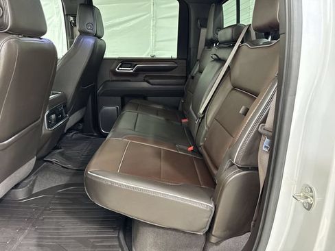 Used 2024 GMC Sierra 2500 Denali w/ Denali Reserve Package AWD/4WD image 26