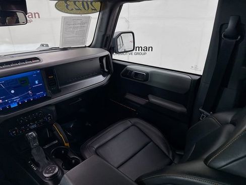 Used 2023 Ford Bronco Badlands image 23