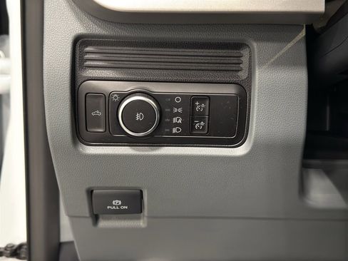 Used 2025 Ford F350 XLT image 12