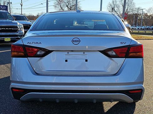 Used 2023 Nissan Altima 2.5 SV image 5