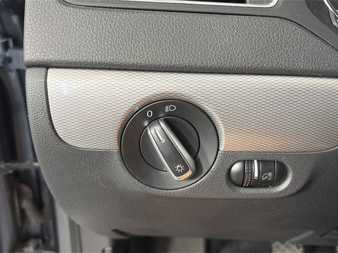 Used 2017 Volkswagen Jetta SE FWD image 26