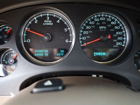 Used 2012 Chevrolet Suburban LTZ image 14