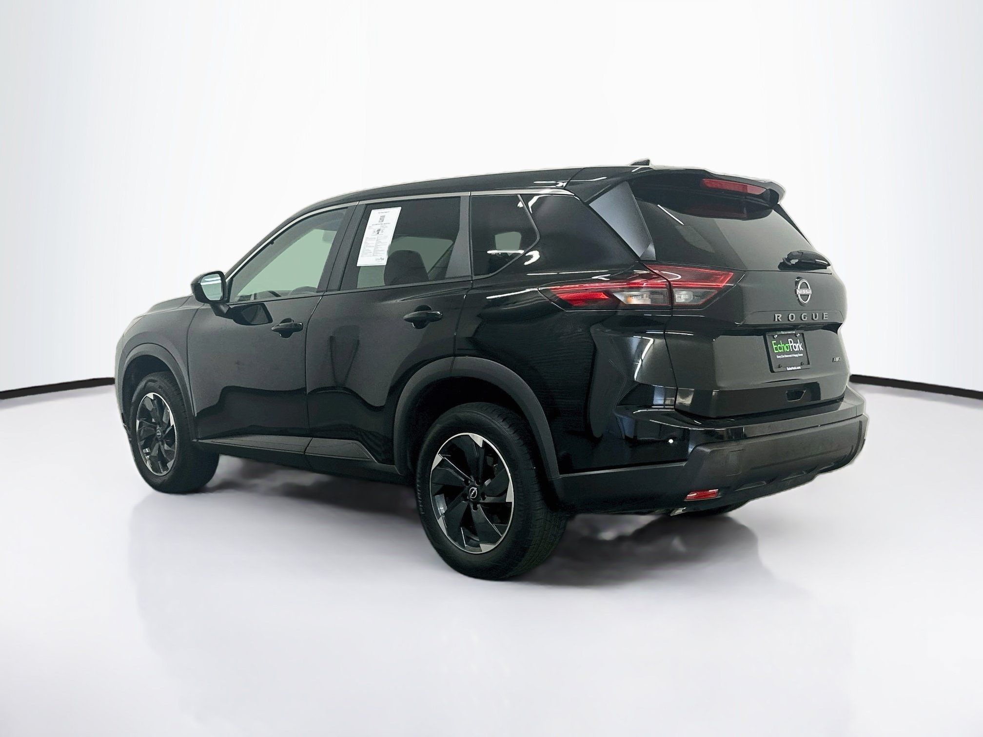 Used 2025 Nissan Rogue SV AWD/4WD image 5