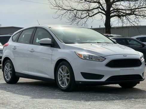 Used 2018 Ford Focus SE FWD image 7