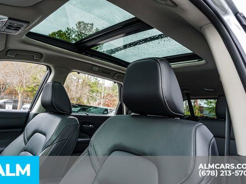 Used 2025 Nissan Pathfinder SL w/ SL Premium Package image 18