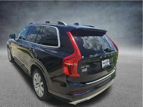 Used 2017 Volvo XC90 T6 Momentum w/ Vision Package AWD/4WD image 5