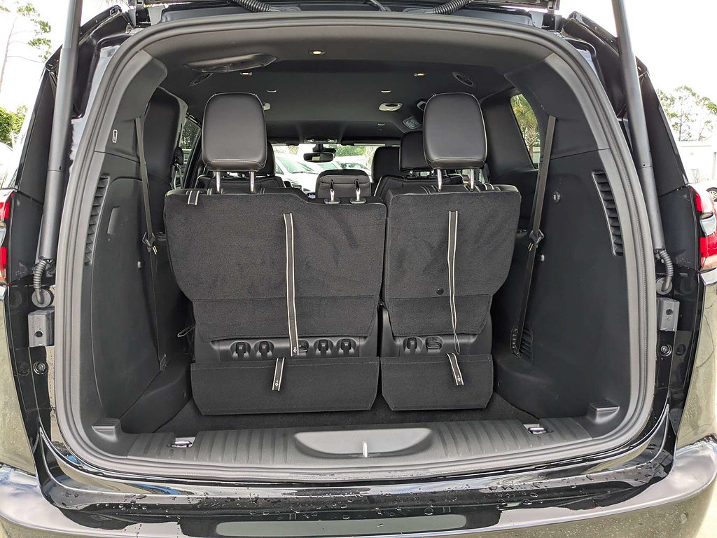 New 2027 Chrysler Pacifica Select FWD image 12