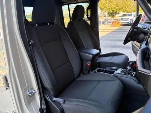 Used 2020 Jeep Gladiator Sport w/ Quick Order Package 24S image 42
