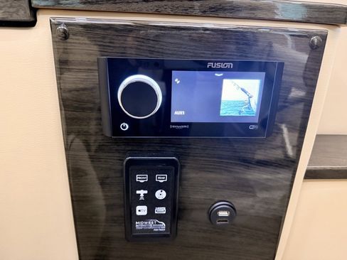 Used 2020 Mercedes-Benz Sprinter 3500 image 23