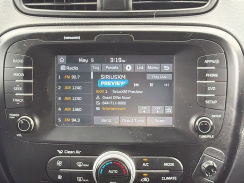 Used 2018 Kia Soul + FWD image 22