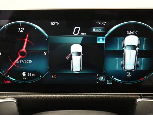 Used 2020 Mercedes-Benz GLB 250 4MATIC w/ Premium Package image 12