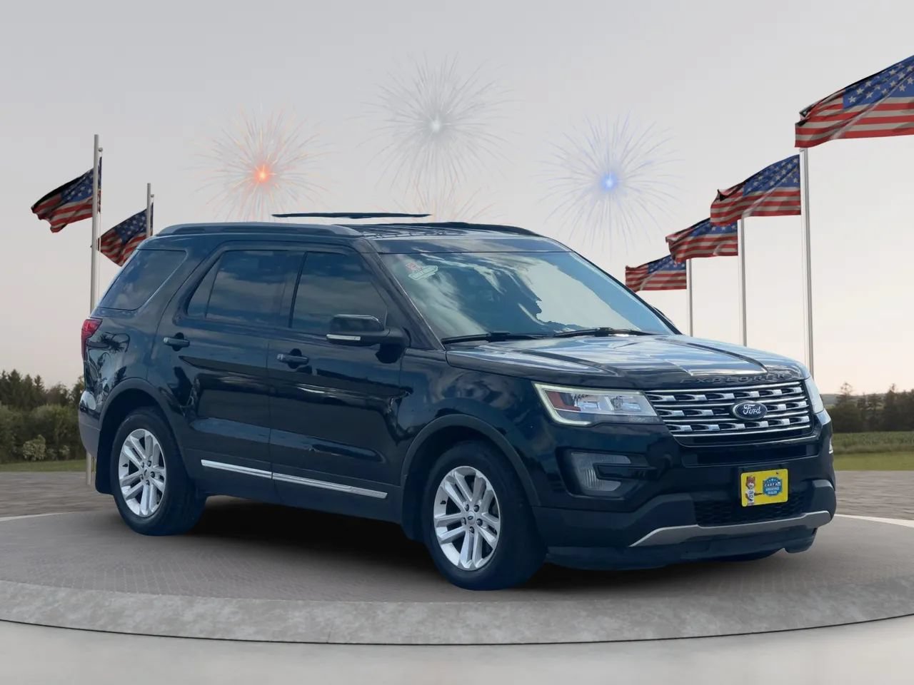 Used 2017 Ford Explorer XLT FWD image 1