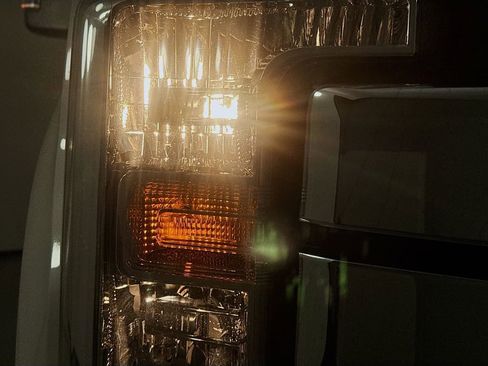 Used 2018 Ford F250 Lariat w/ Chrome Package image 35