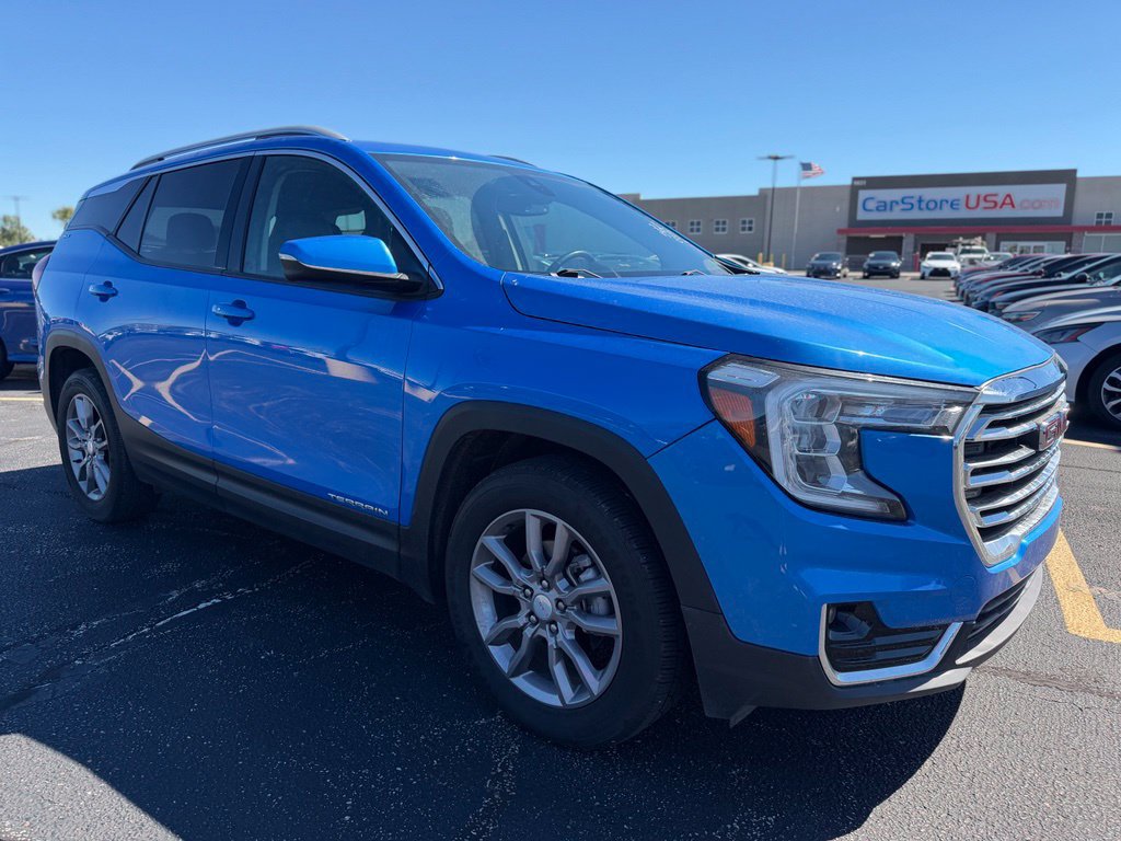 Used 2024 GMC Terrain SLT FWD image 1