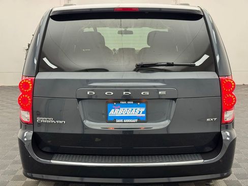 Used 2014 Dodge Grand Caravan SXT image 7