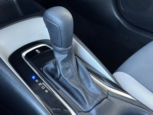 Used 2024 Toyota Corolla LE w/ LE Convenience Package FWD image 17