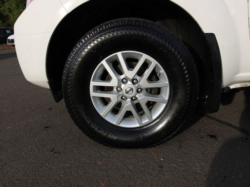 Used 2019 Nissan Frontier SV image 29