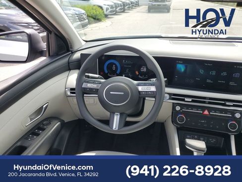 New 2025 Hyundai Tucson SEL image 8