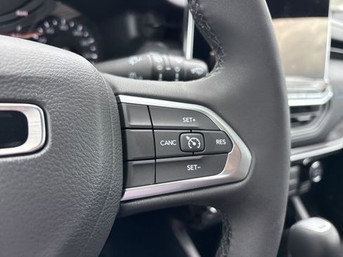 New 2026 Jeep Compass Latitude image 25