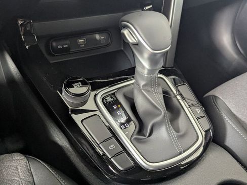 New 2026 Kia Seltos S FWD image 21