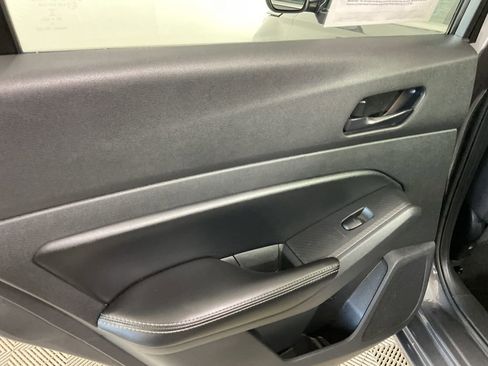 Used 2024 Nissan Altima 2.5 SV AWD/4WD image 18