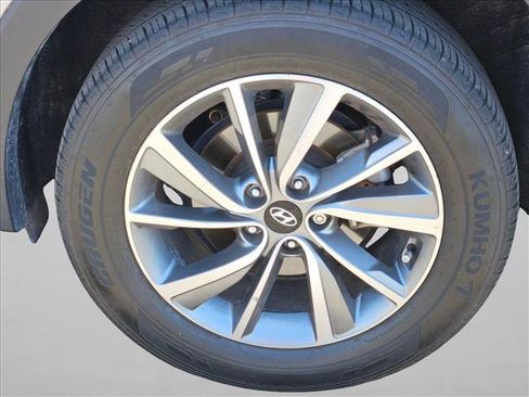 Used 2020 Hyundai Santa Fe SEL w/ Convenience Package FWD image 14